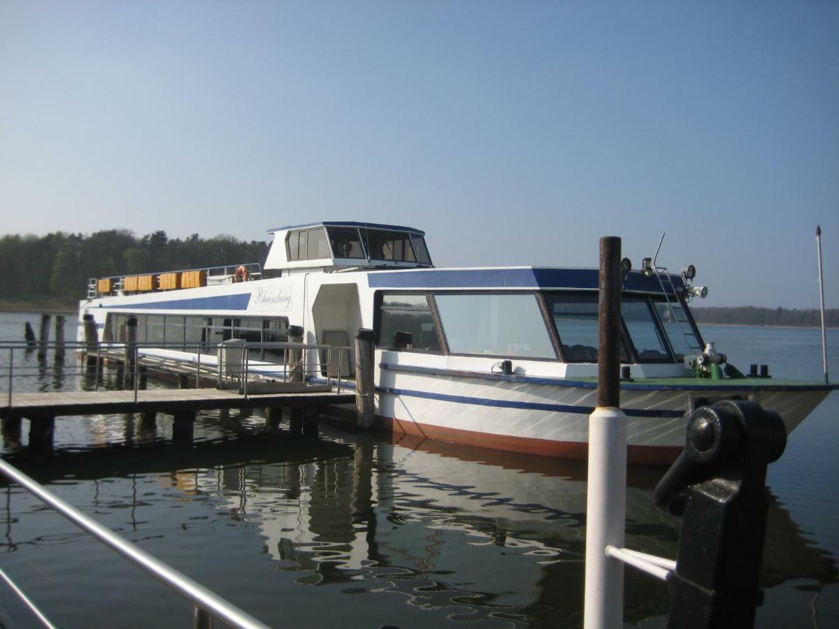 Schloss-Und Seeblick Apartment Rheinsberg Exterior foto