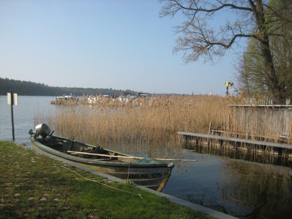 Schloss-Und Seeblick Apartment Rheinsberg Exterior foto